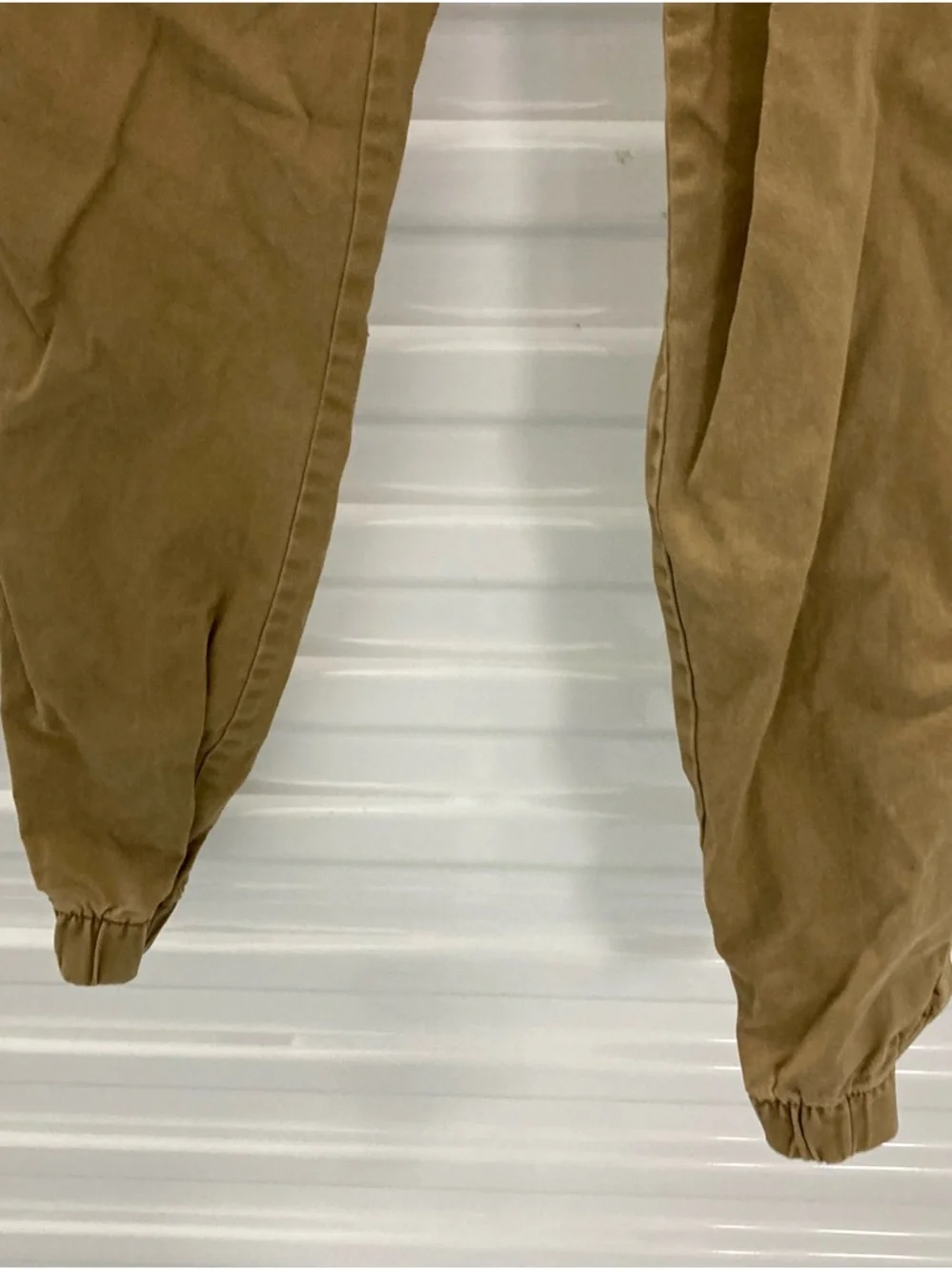 Old Navy Men's Khaki Drawstring Joggers - Picture 3 of 7